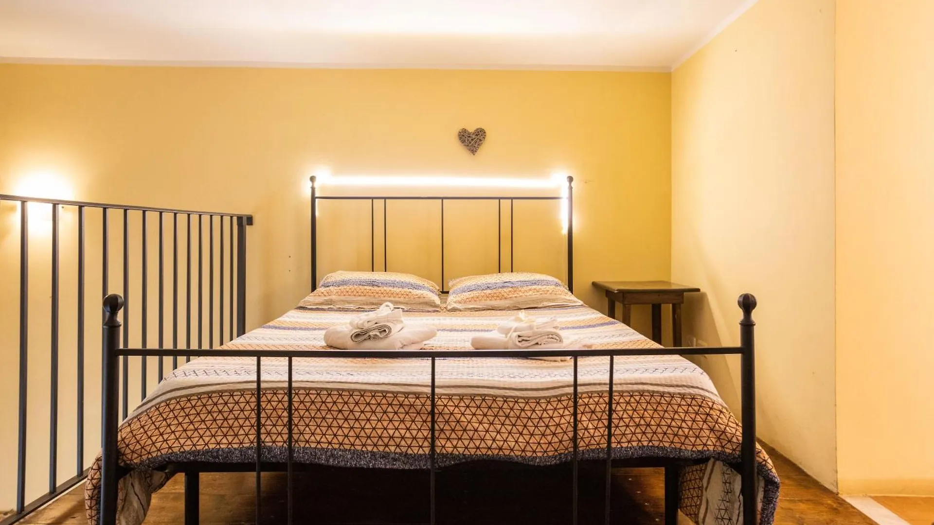 Appartamento Hola House Alla Kalsa Palermo Italia
